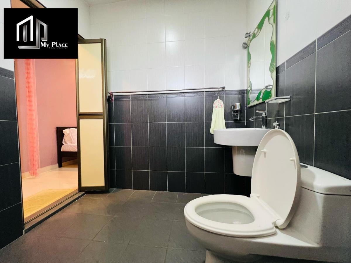 2 Storey 5Br 16Pax Semabok Taman Cheng Ho, 3 By Myplace Malacca Bagian luar foto